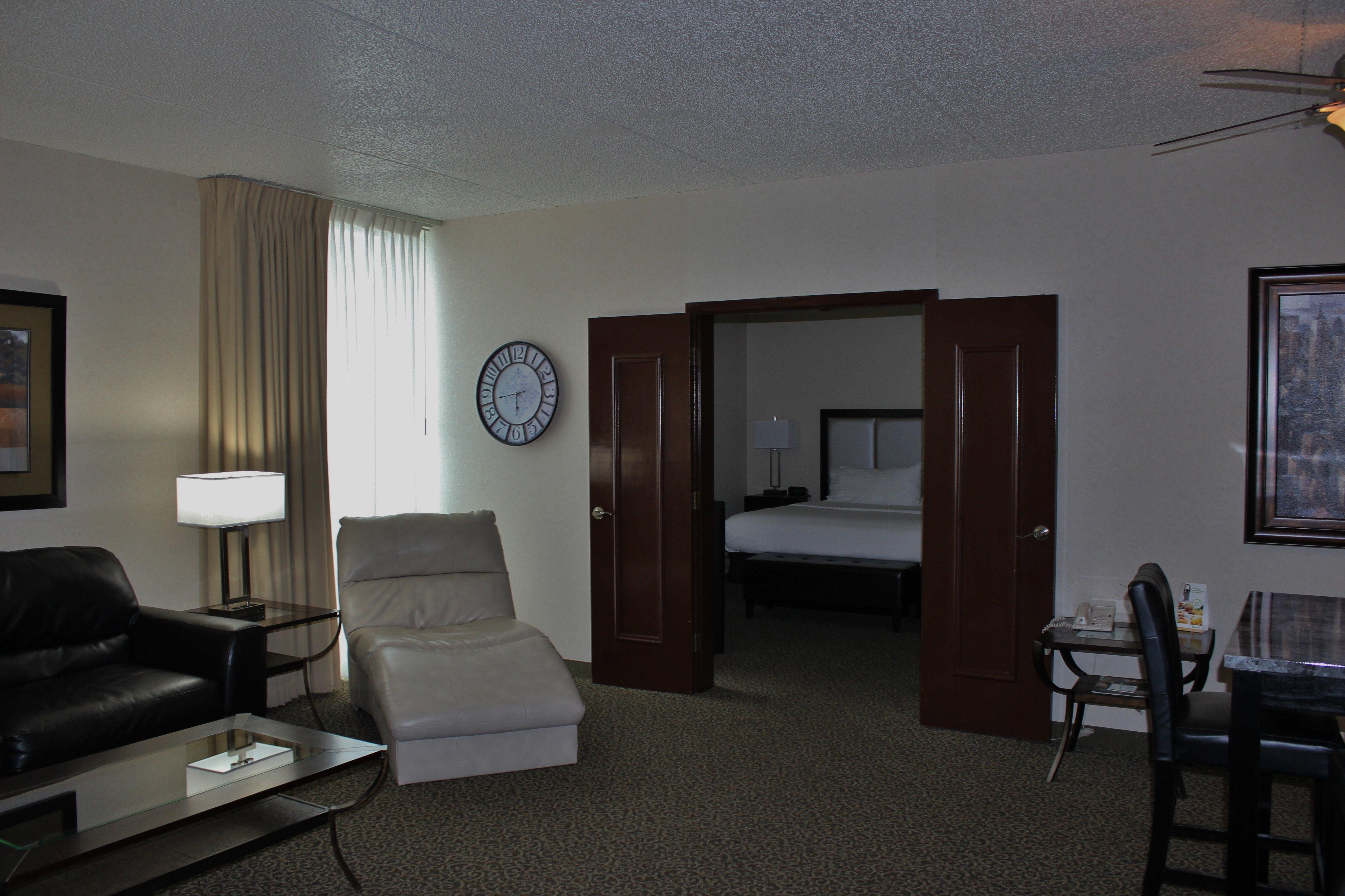 Holiday Inn Des Moines-Airport Conf Center By Ihg Exterior foto
