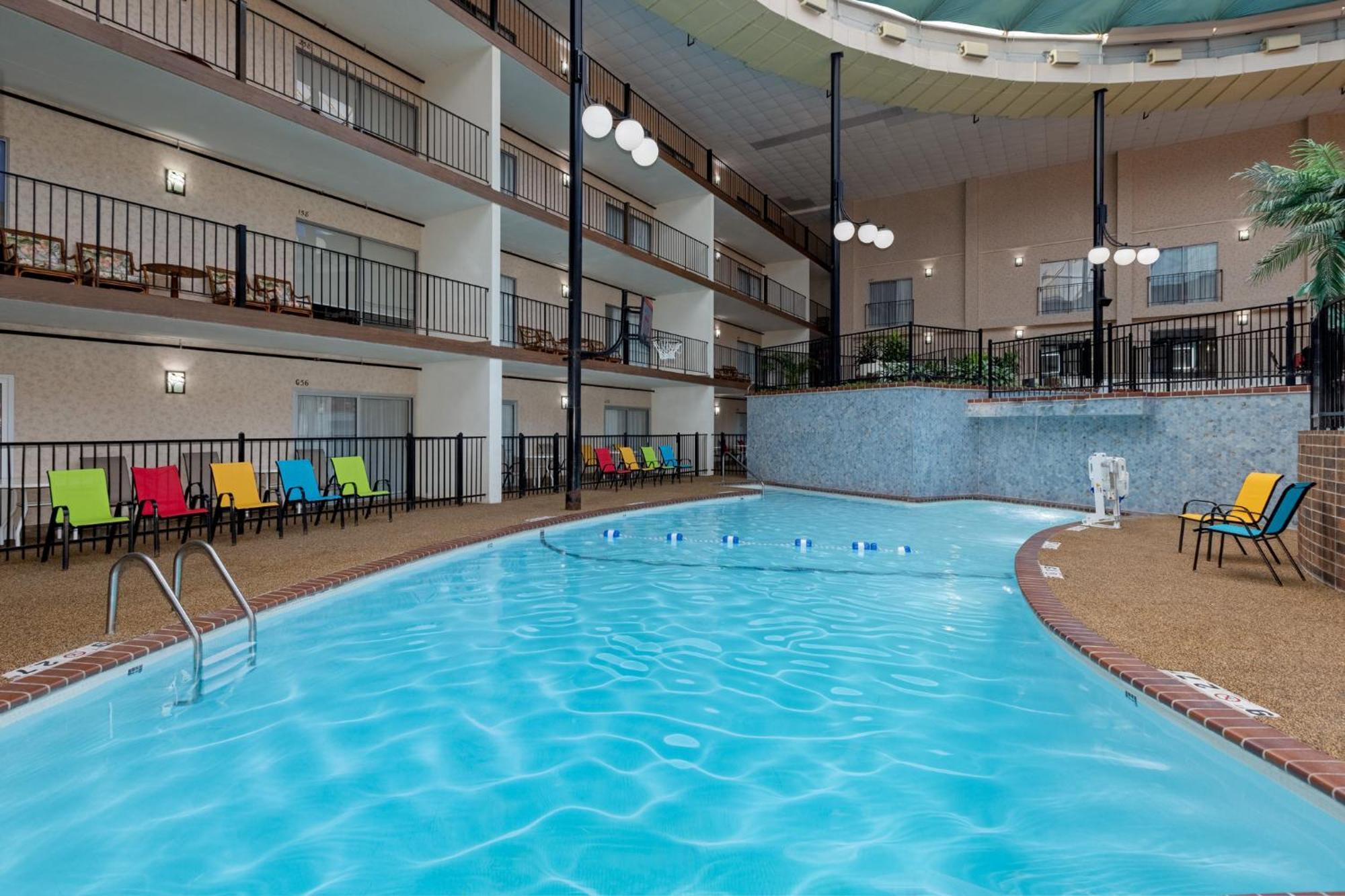 Holiday Inn Des Moines-Airport Conf Center By Ihg Exterior foto